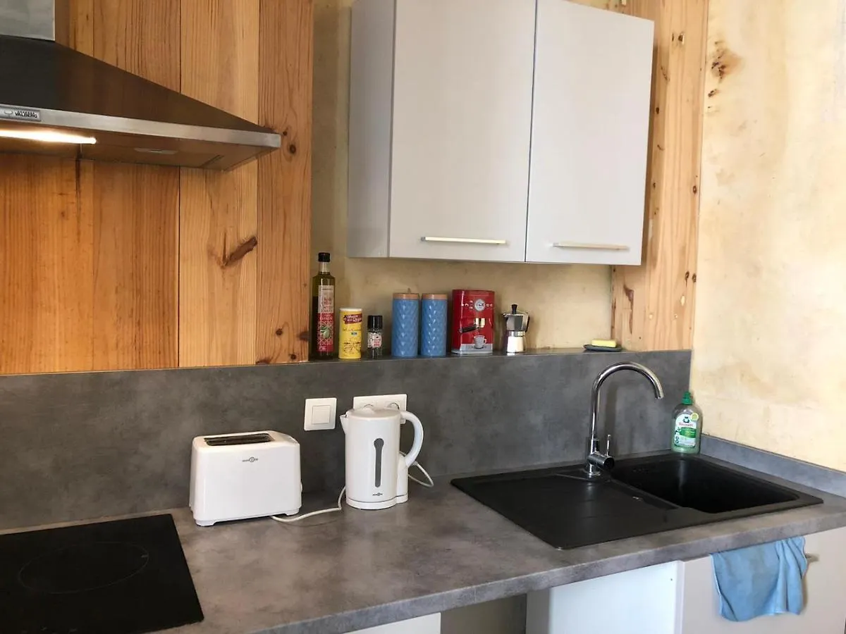 Appartement Duplex en pierre proche des Arenes à Arles